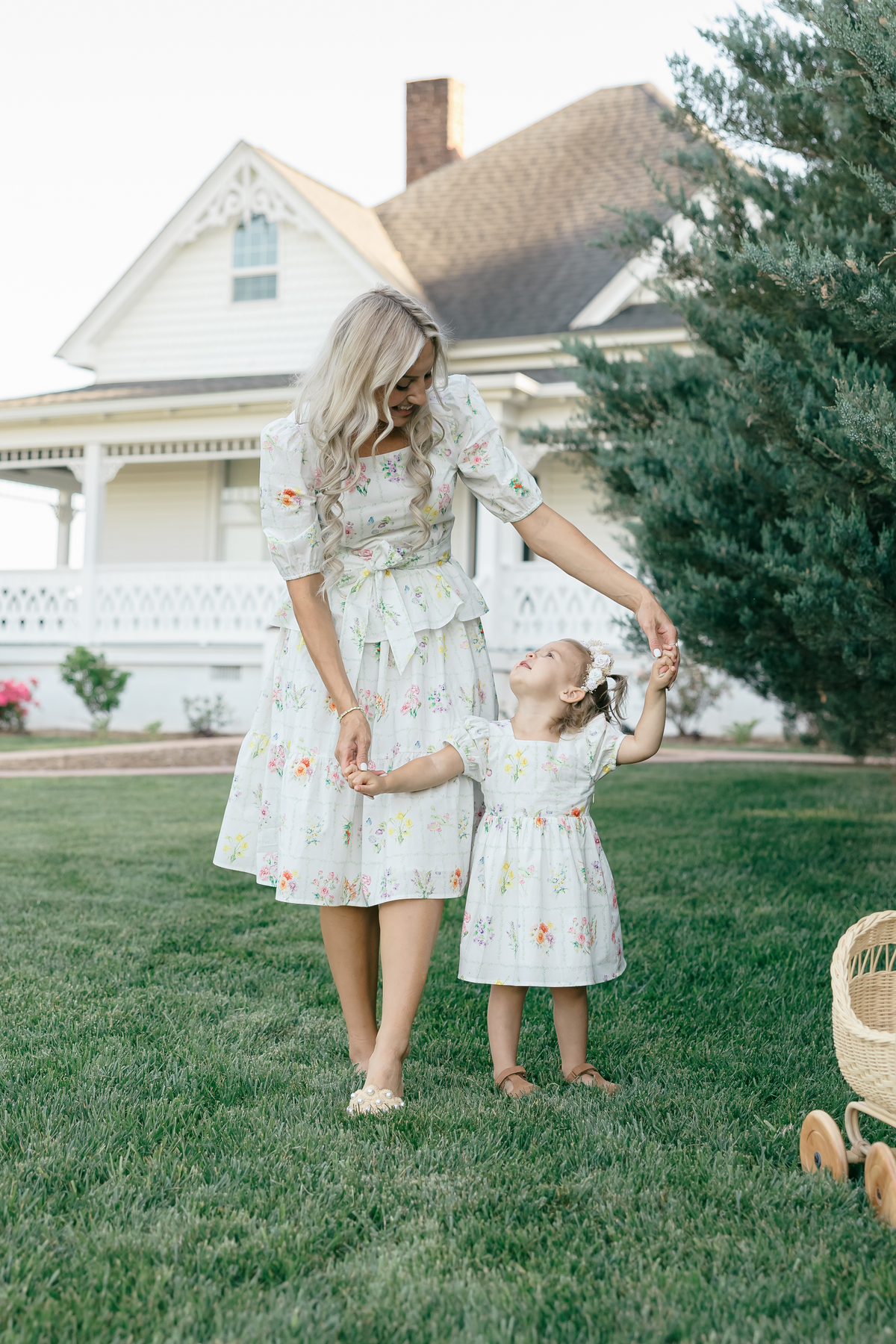 The Skirt for Mome Set in Birth Flowers