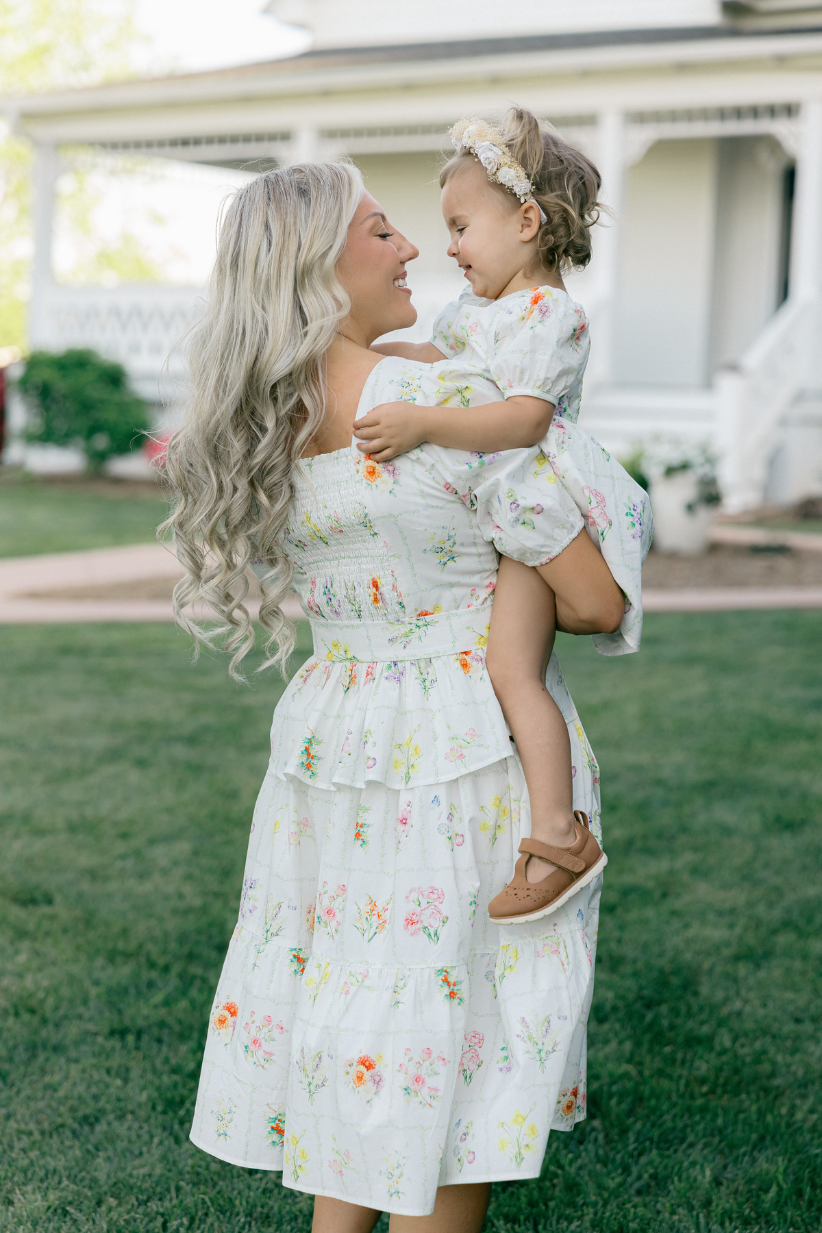 The Top for Mome Set with Nursing Zippers in Birth Flowers