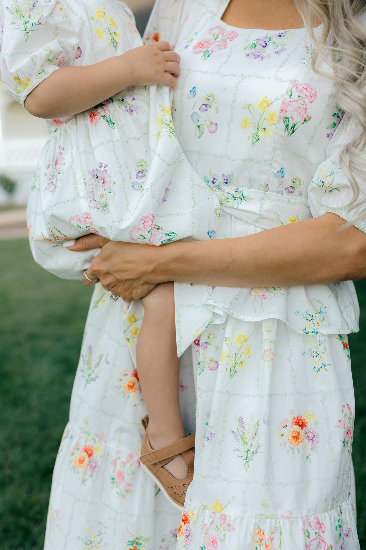 The Top for Mome Set with Nursing Zippers in Birth Flowers