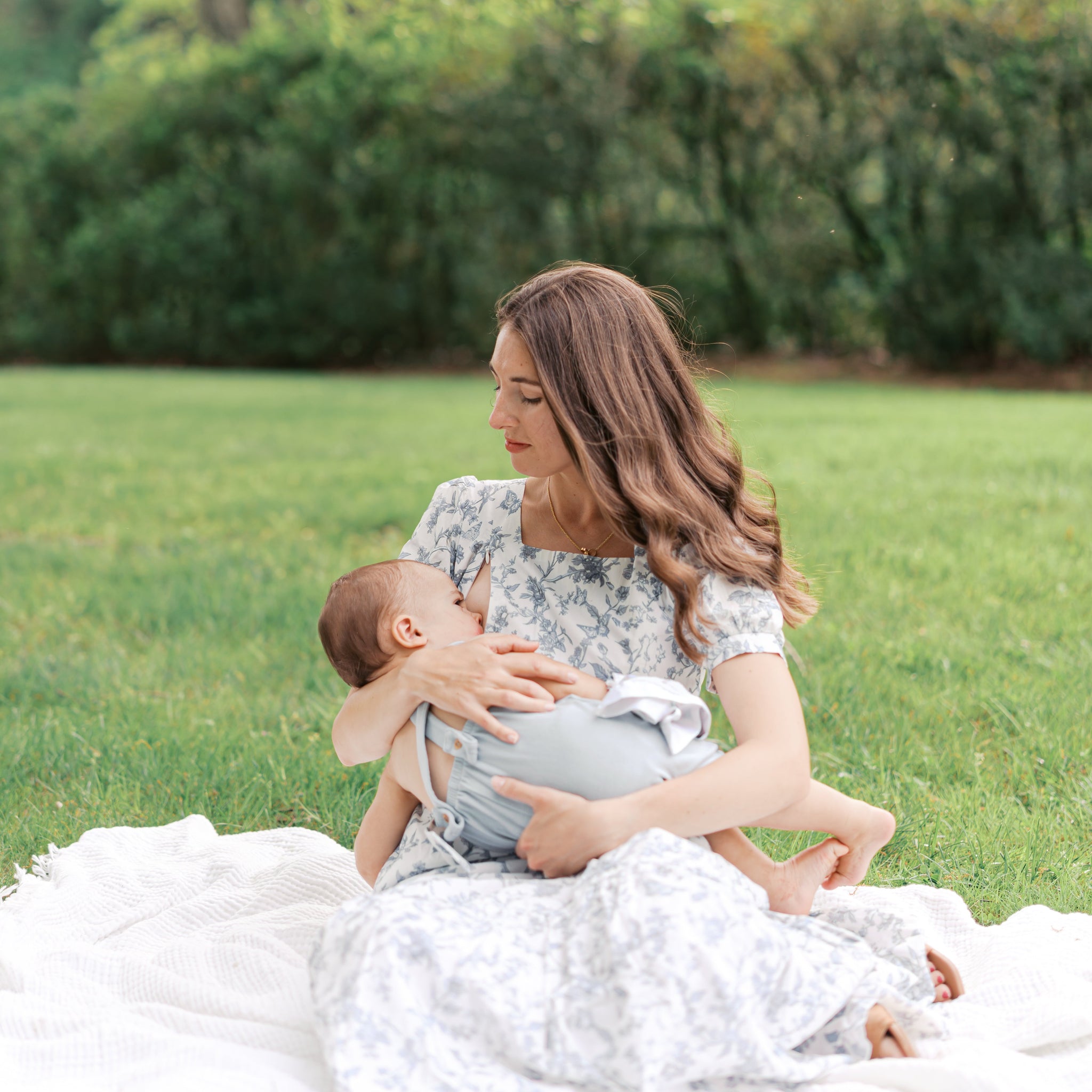 Breastfeeding Photos Campaign: Celebrate the Beauty of Breastfeeding with Mome