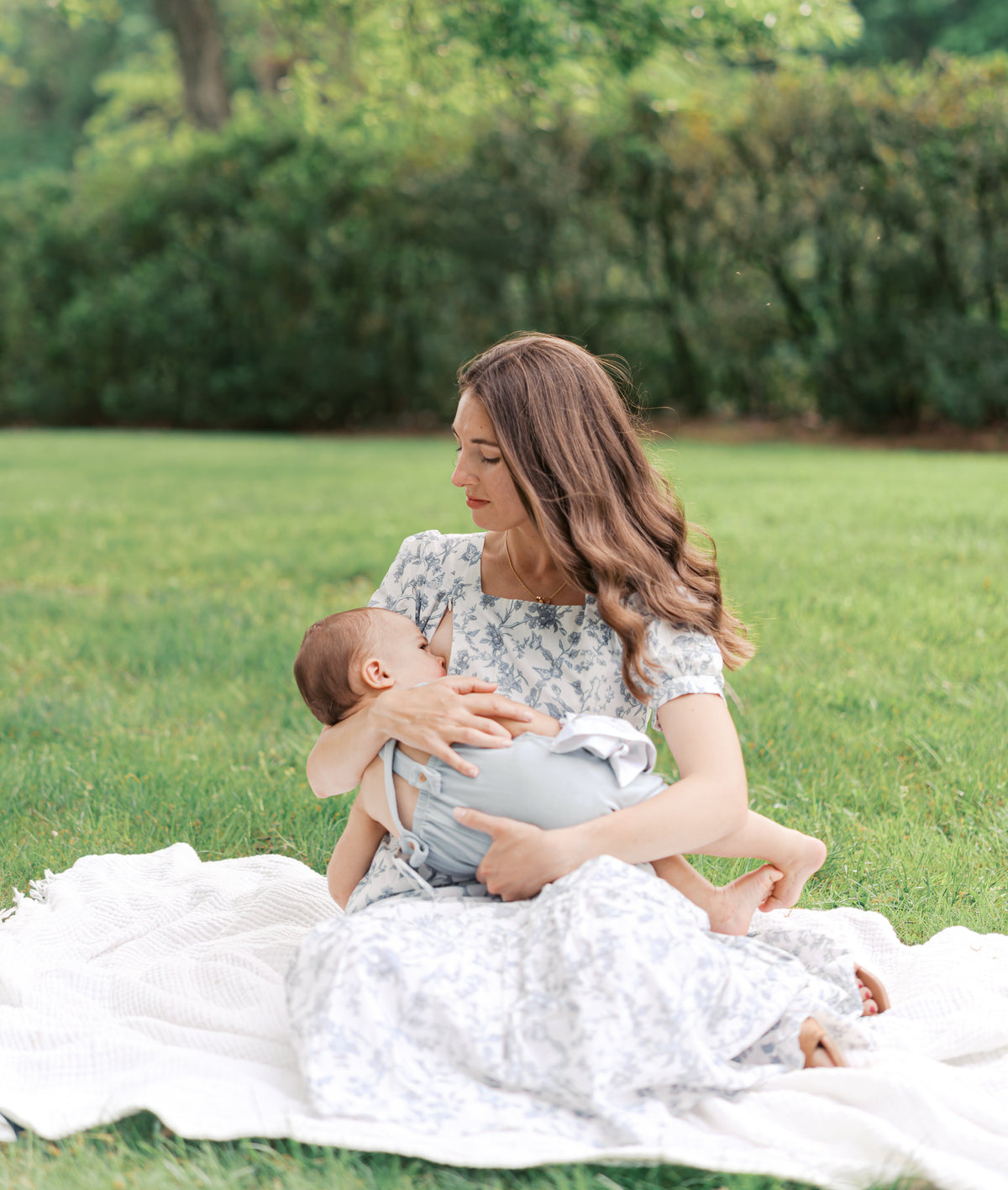 Breastfeeding Photos Campaign: Celebrate the Beauty of Breastfeeding with Mome