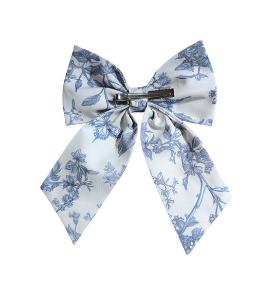 Pretty Women's Bows in Blue Toile Butterfly