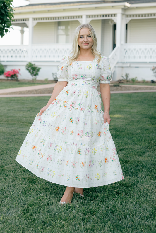 Versa Dress with Nursing Zippers in Birth Flowers