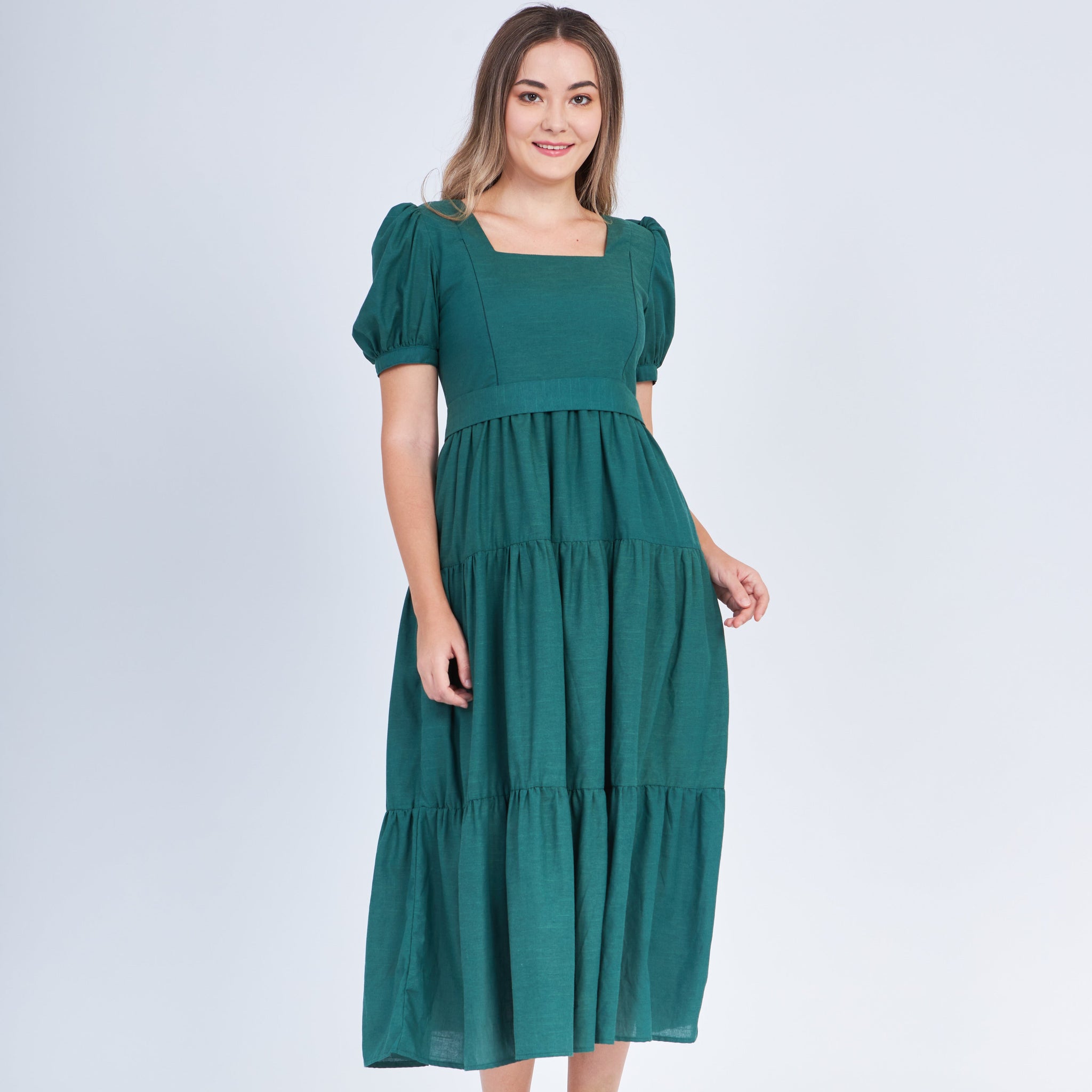 *Made-to-order* Versa Everywhere Dress in Evergreen (No Nursing Zippers)