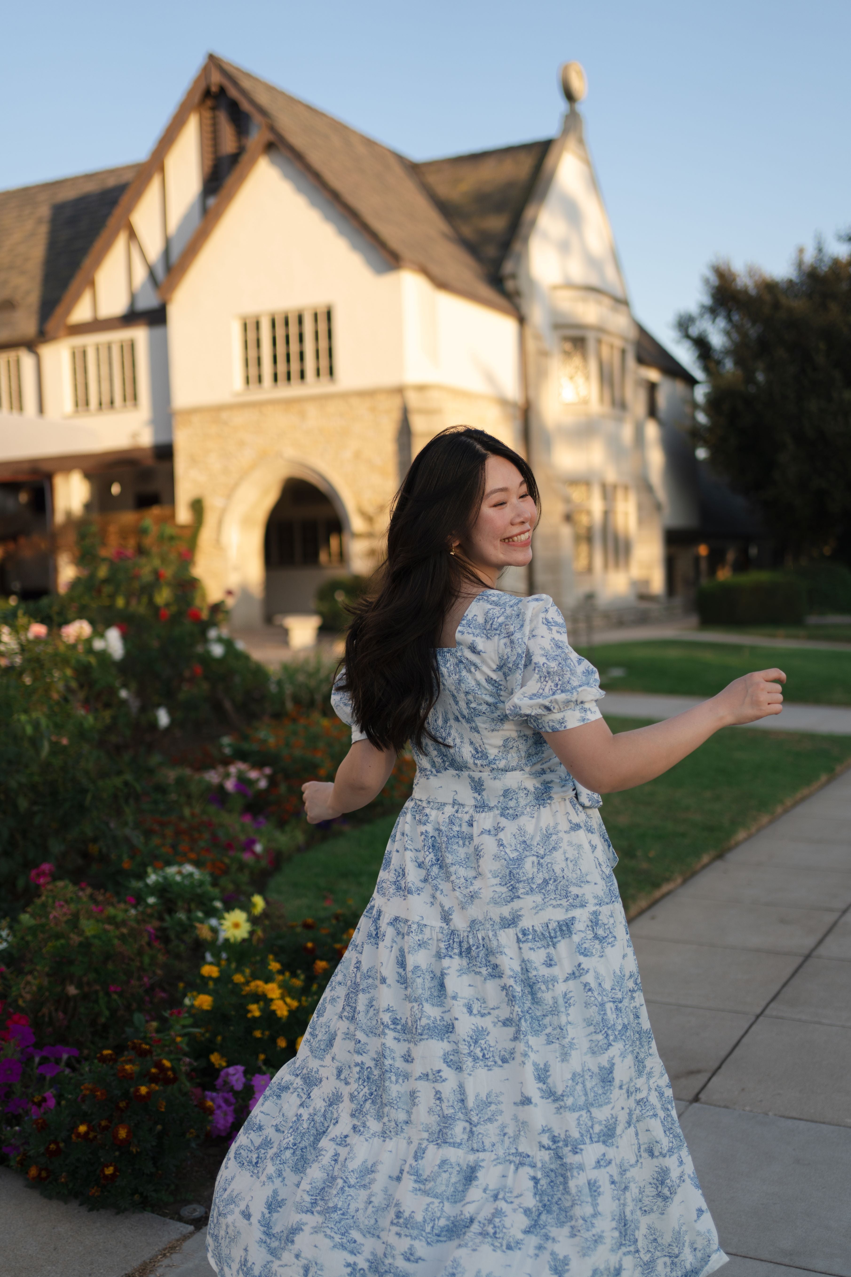 Versa Cotton Dress with Nursing Zippers in Vintage Blue Toile M (Us6/8)