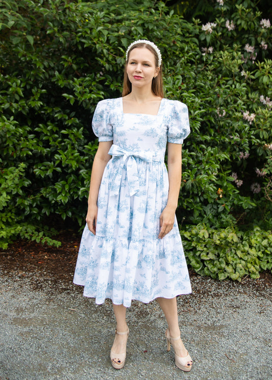 Lan Midi Dress with nursing zippers in Blue La Mere Toile (Ready-to-Ship)