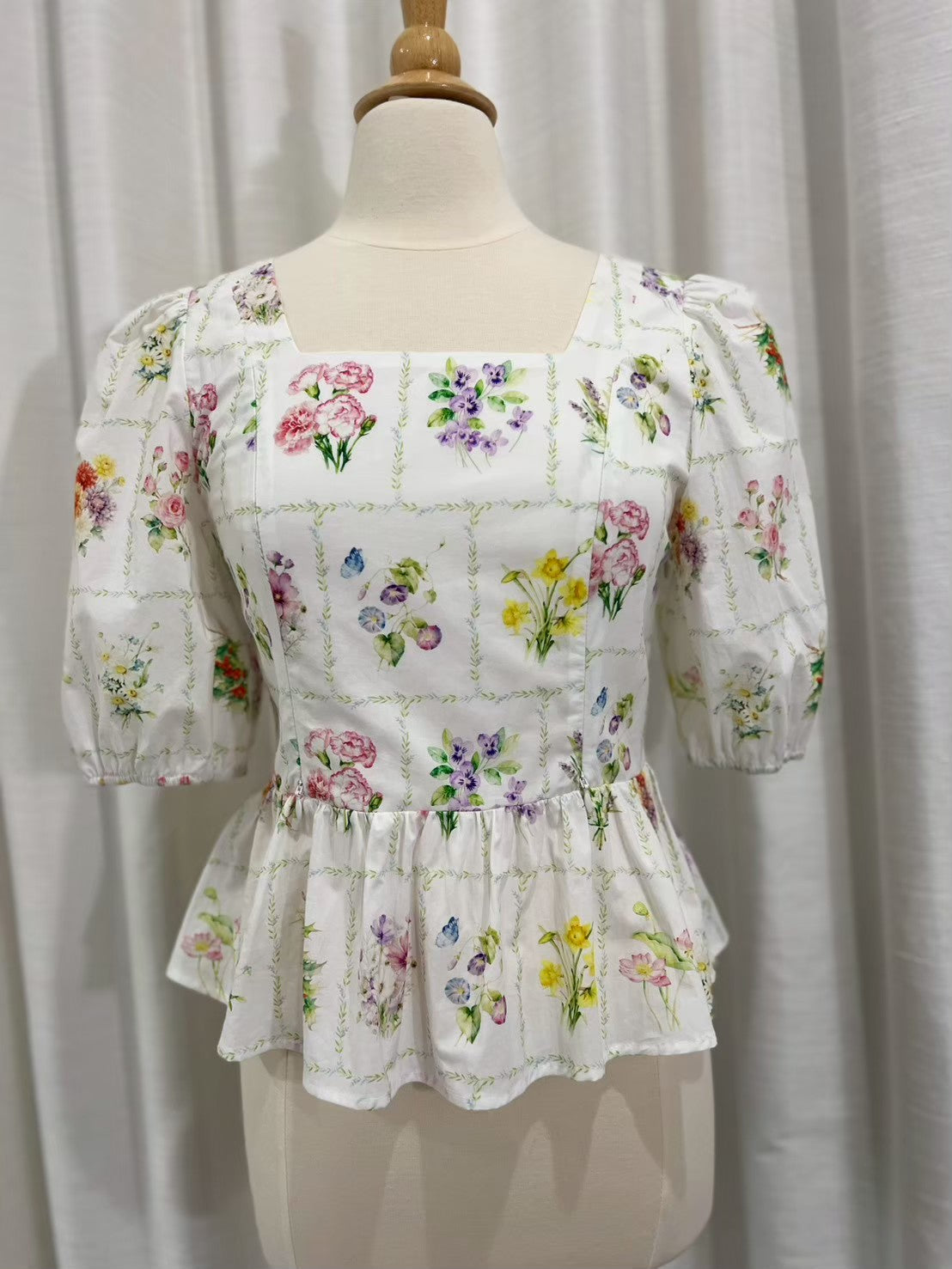 $62 The Top for Mome Set with Nursing Zippers in Birth Flowers