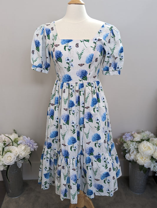 Sample women's dress in Hydrangeas (with nursing zippers), size S