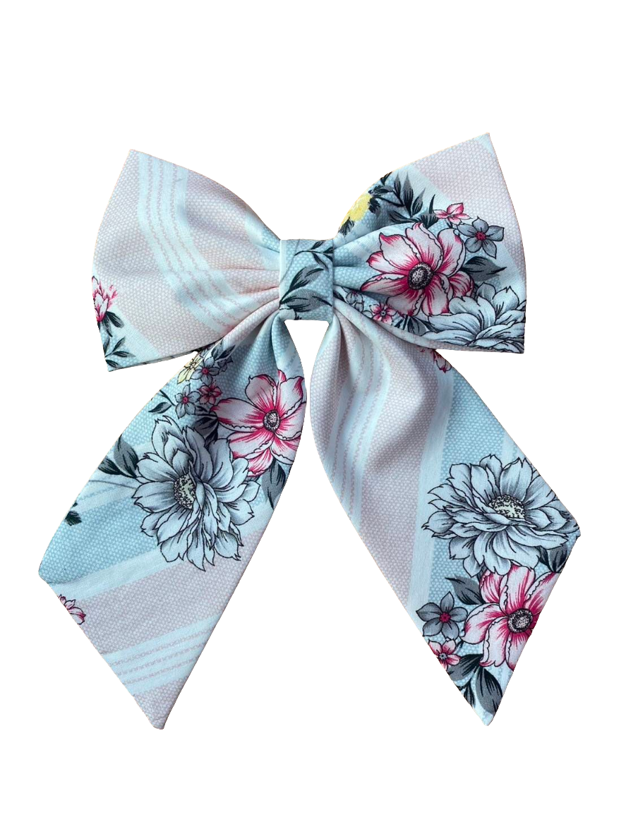 Pretty Women's Bow in Sweet Floral