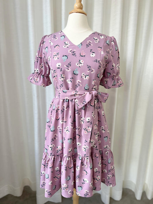 All day dress with nursing zippers in mini blooms, knee-length, relaxed fit, size L, XL
